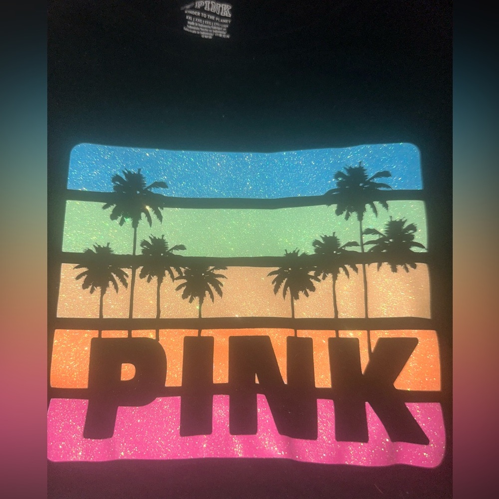 PINK Victoria's Secret Black Tee/ colorful design 🫶🏾